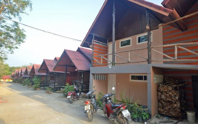 Nida Rooms Pak Nam 54 Lotus at Baan Mai Resort
