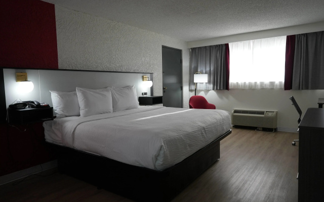 Ramada by Wyndham Tulsa Broken Arrow