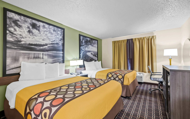 Super 8 by Wyndham Watertown WI