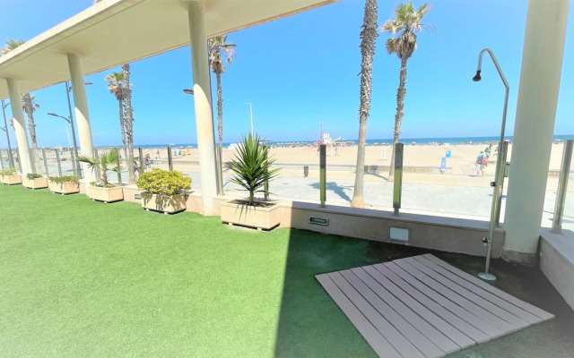 Luxury Beachfront Apartment