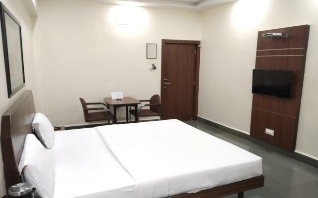 STARiHOTELS Railway Station Surat
