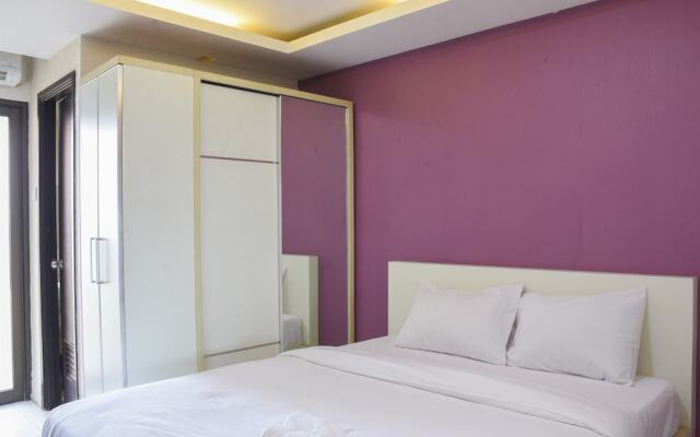 Homey and Simply Studio Room at Kebagusan City Apartment