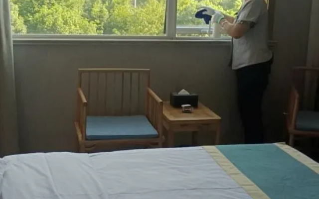Xinyang West Selection Hotel (Wanda Plaza High Speed Rail East Station Branch) – Balcony – Xinyang