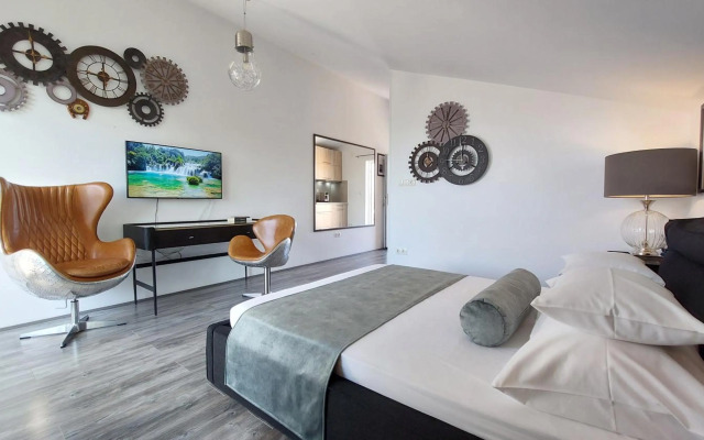 Refresh Boutique Apartments