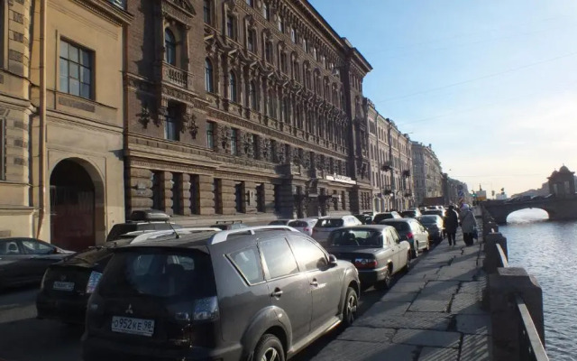 V on the Fontanka