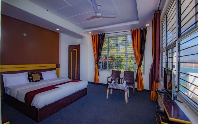 Shanti Residency - Ganga View