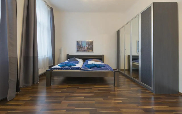 Spacious Apartment in Center with Terrace