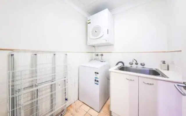 Calamvale Business or Holiday like Home