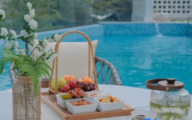 Anji Fuyun Mountain Foot · Mountain Wilderness Hot Spring Resort B&B – Pool – Huzhou