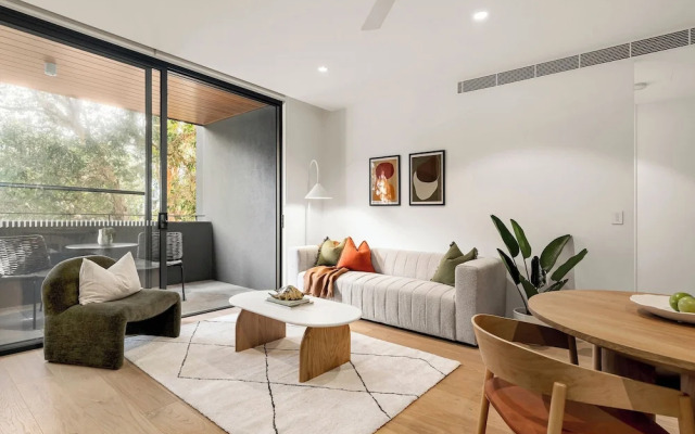 Hall St Apartments by Urban Rest