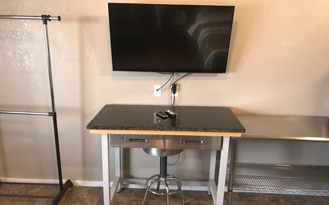 Riverfront Studio Suites