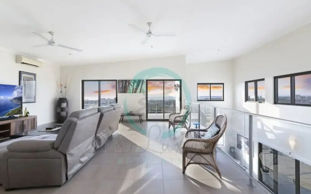 Pinnacle Penthouse Ambience Views Pool Gym