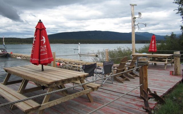 Six Mile River Resort