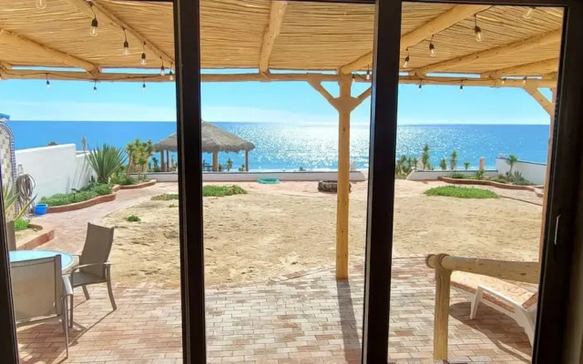 Casa Evita 4 Bedroom Beachfront Home