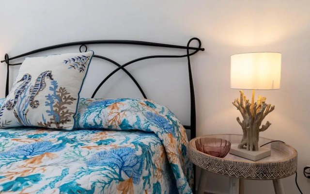 Anemone Apartment With Terrace by Wonderful Italy