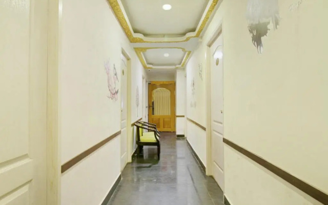 OYO Flagship 4584 India Gate