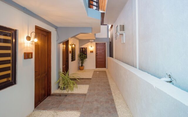 Alona Beach Side Inn