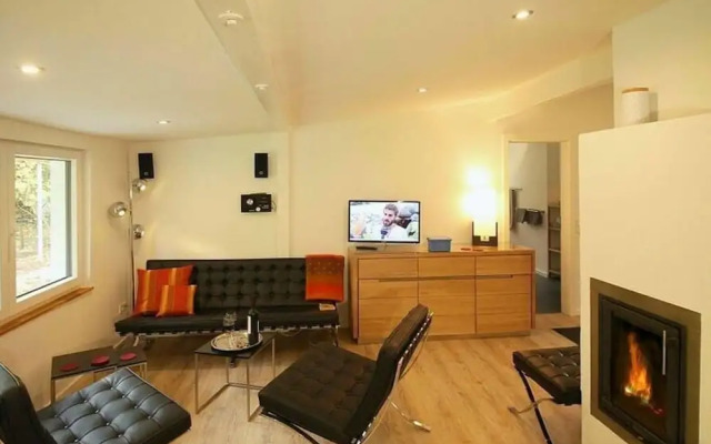 Wamel Modern Retreat