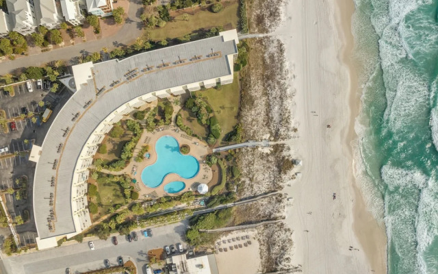 Newly Renovated! Breathtaking Views! Fourth Floor! Pools! Grill! Beach Chairs