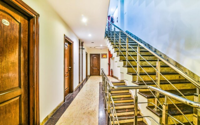 FabHotel Alpine Tree