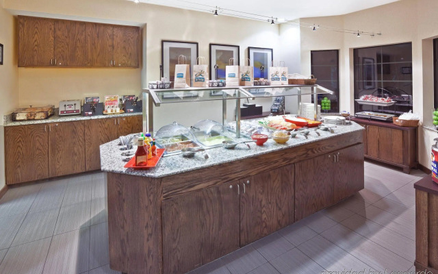 Staybridge Suites Plano - Richardson Area by IHG