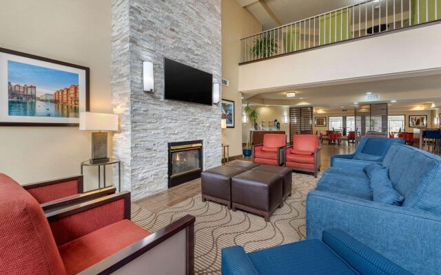 Comfort Suites Lafayette University Area