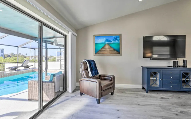 Apollo Beach Getaway With Dock & Pool!