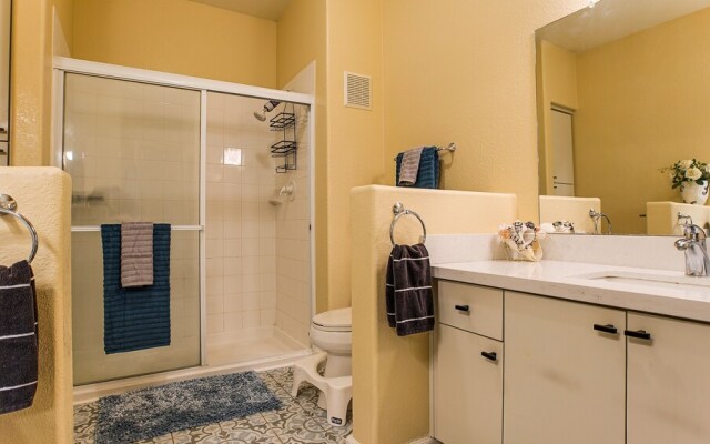 100th Scottsdale #2191 3 Bedroom Condo by Redawning