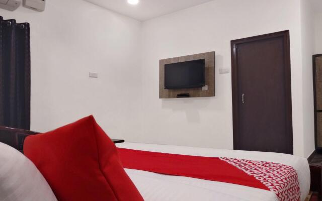 OYO 10272 Hotel Ruma