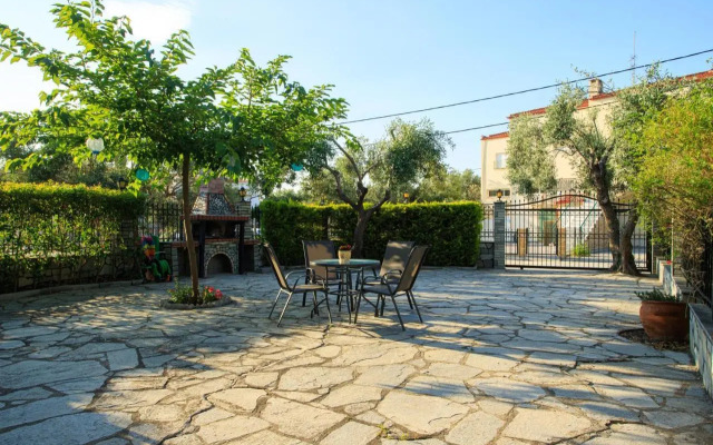 Villa Efi