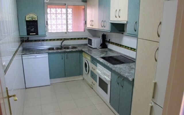 Blue Kingfisher Apartment