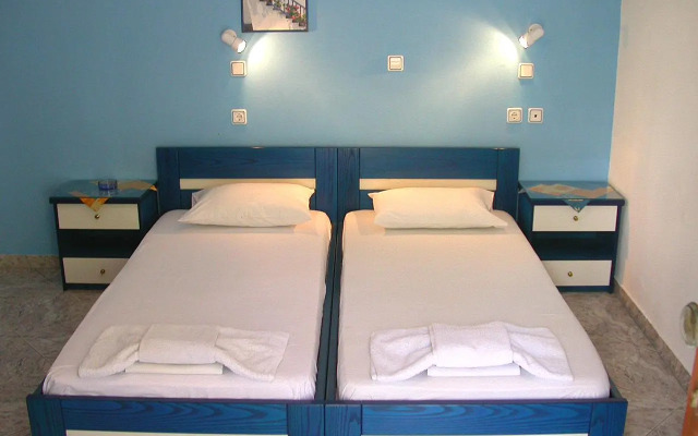Christos Makrinos Rooms