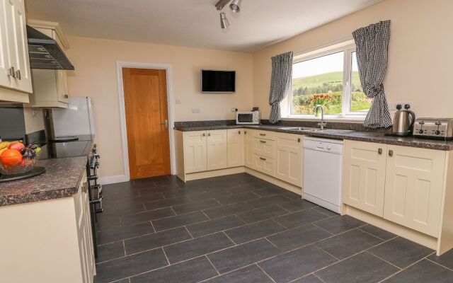 Glanyrafon Bungalow