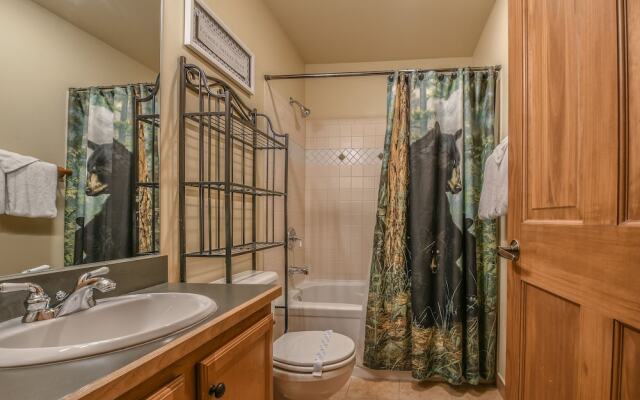 Arapahoe Lodge #8102 by Summit County Mountain Retreats