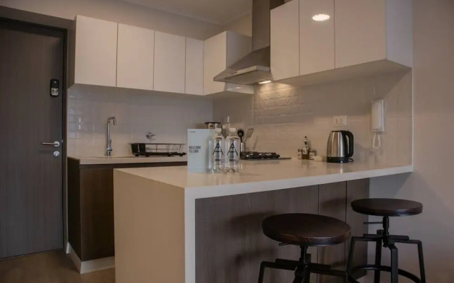 w Gorgeous 1BR w Terrace in Miraflores