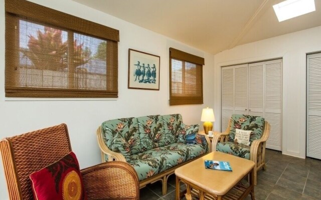 Haleiwa Sunshine 3 Bedroom Home
