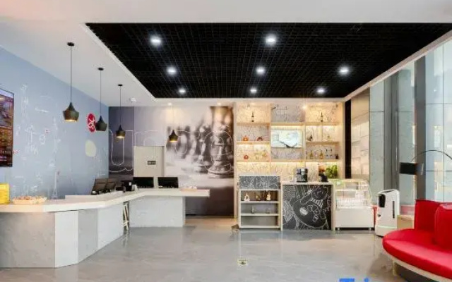 Tai Yi · Z Hotel