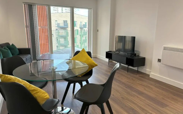 Modern 2 bed With Parking - Grand Exchange Bracknell