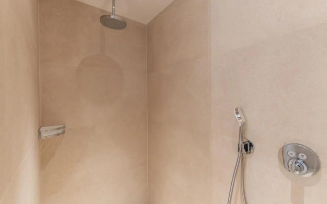 Отель Van der Valk Schiphol A4