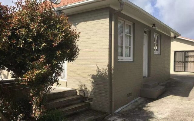Arent Serviced House 8 Renton Road