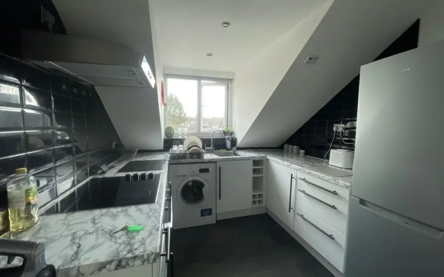 Stylish Two Bedroom Apartment in Leeds