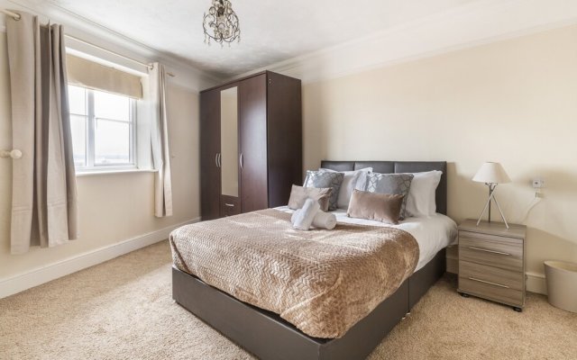 Stunning 2-bed Apartment in Grays