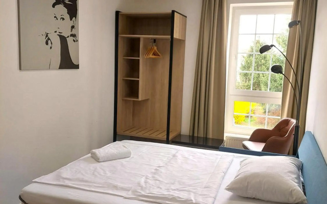 Hotel Avion
