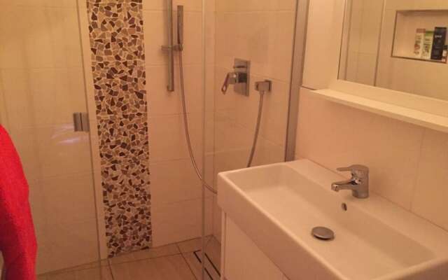 Ostbake Modern Retreat