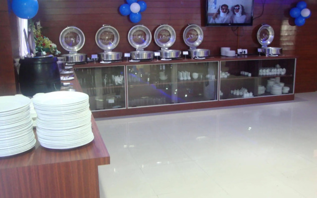 Sunray Hotel