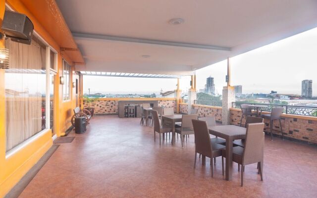 Oyo 159 San Remigio Pensionne Suites
