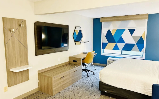 Holiday Inn Express Madison