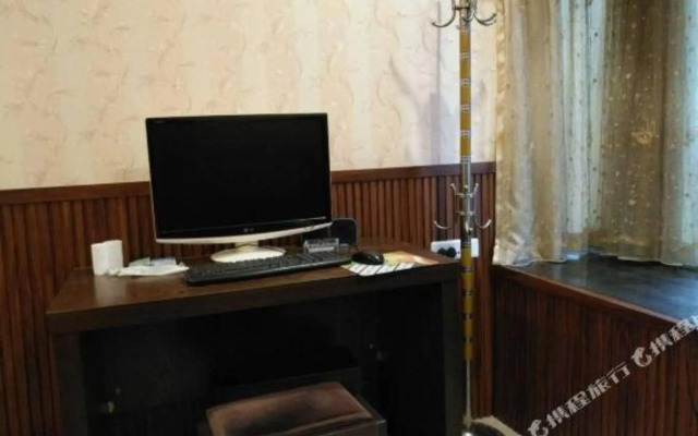 Yijia Business Hostel