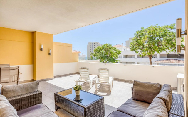 Marvellous Apartment with Great Terrace (PA 1-6)