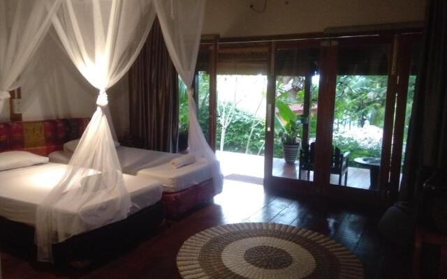 Air Manis Hillside Villa Cafe & Resto